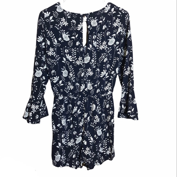 Aeropostale floral romper size xs - Picture 3 of 4